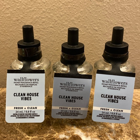 “CLEAN HOUSE VIBES” by BBW/WB, (3)-Wallflower Home Fragrance Refills, NWT Sealed - Picture 1 of 3